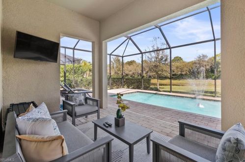 2754 Aviamar Cir, Naples FL 34114-0097 exterior