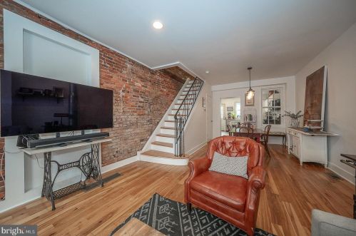 1809 Hicks St, Philadelphia, PA 19145-2208