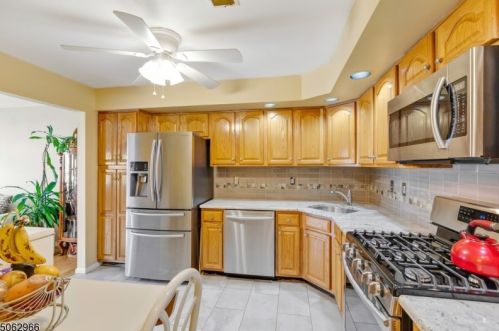 30 Marrow St, Newark NJ  07103-3151 exterior