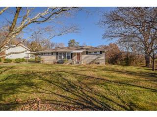 1073 Velma St, Kingsport, TN 37665-2155