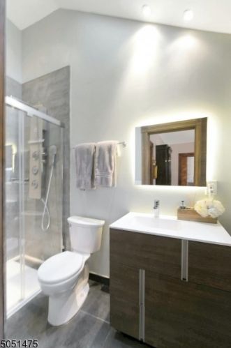 27 Liberty St, Ridgewood NJ 07450-4555 exterior