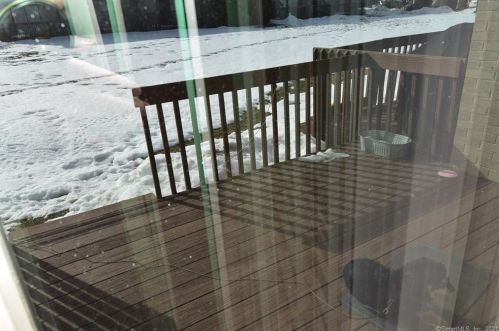 827 Oronoke Rd, Waterbury CT  06708-3923 exterior