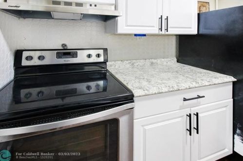 1602 17 Ave, Hollywood FL 33020-2814 exterior