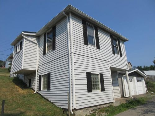 439 Highland Ave, North Charleroi PA  15022-2245 exterior