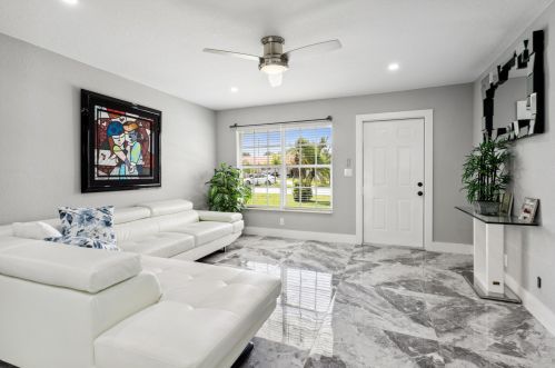 4751 Pineaire Ln, West Palm Beach, FL 33417-4603