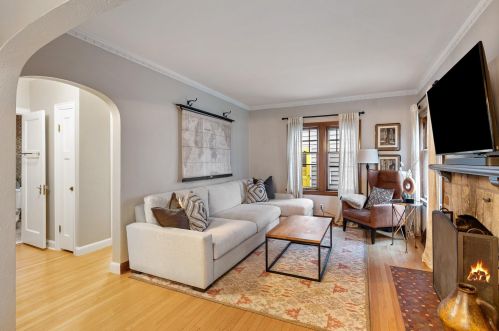 5115 Berkeley Blvd, Milwaukee WI 53217-5504 exterior