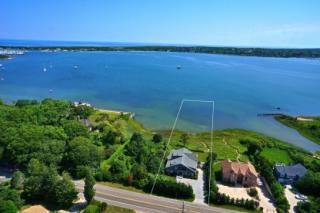 212 Lake Dr, Hither Plains, NY 11954-5223