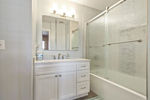 19939 Keswick Ln, Huntington Beach CA 92646-4250 exterior