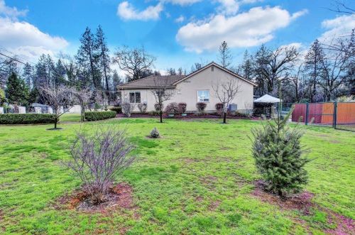 18959 Siesta Dr, Lake Wildwood CA  95946-8917 exterior