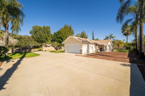 902 Shady Ln, Glendora CA  91740-5395 exterior