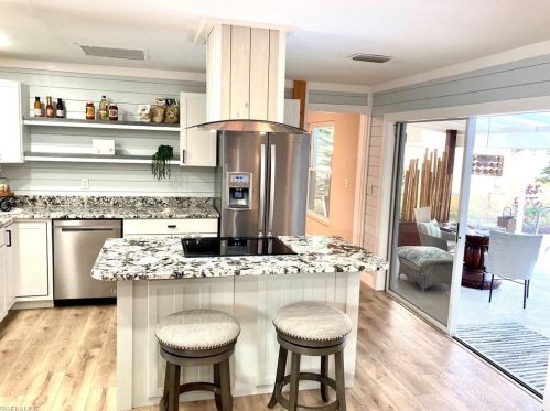 1011 4th Pl, Cape Coral FL  33990-1521 exterior