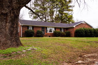 897 Main St, Dresden, TN 38225-2375