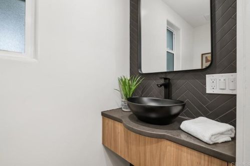 1500 Gamble Ln, Escondido CA  92029-4321 exterior