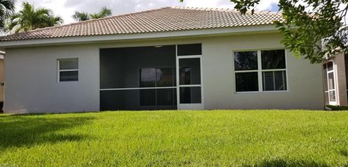 167 Glen Eagle Cir, Naples FL  34104-5714 exterior