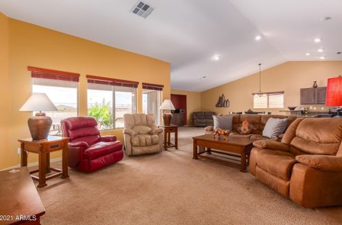 19735 Bustos Way, Maricopa, AZ 85138-2489