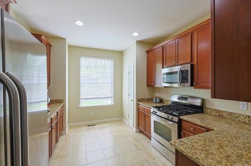 48 Avoncroft Ln, Middletown NY  10940-5086 exterior