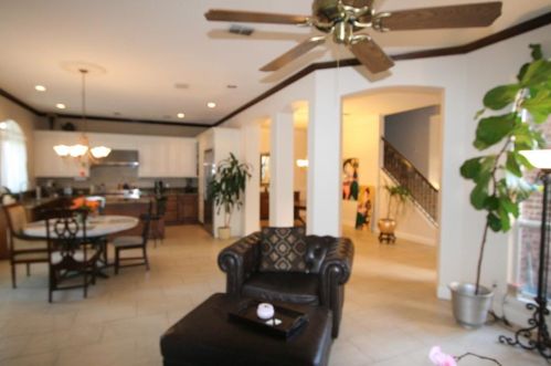 6908 Eagle Vail Dr, Plano TX  75093-8846 exterior
