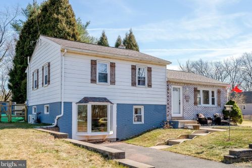 962 Mary Ellen Ln, Collegeville, PA 19426-4102