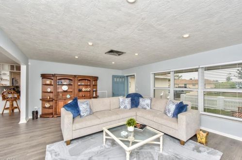 1239 Samoa Ave, Marco Island, FL 34145-3935