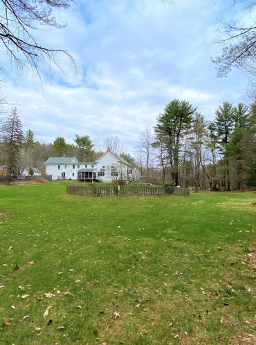 73 Main St, Hopkinton NH  03229-2628 exterior