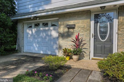 530 Kingston Rd, Harrisburg, PA 17112-2231