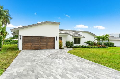 643 Lakewoode Cir, Delray Beach, FL 33445-9002