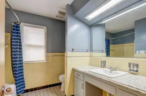 2919 85, Milwaukee WI 53222-4717 exterior