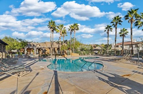 28421 Mirabelle Ln, Santa Clarita CA  91350-3240 exterior
