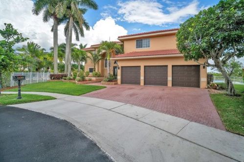 1333 175th Way, Hollywood FL  33029-4824 exterior