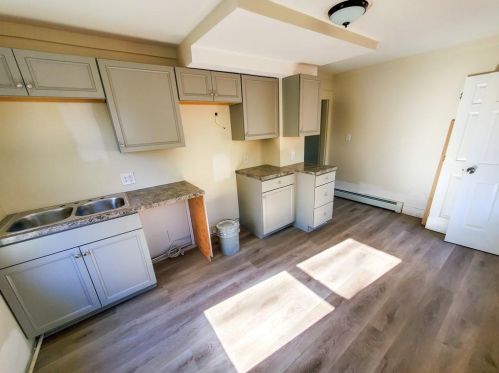 93 Sayles Ave, Glocester RI  02859-3114 exterior