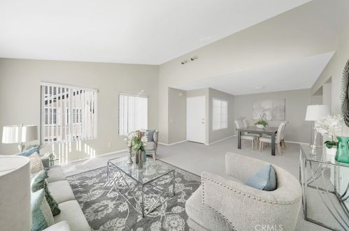 37 Greenfield, Irvine CA 92614-7051 exterior