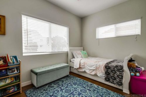 1760 La Playa Ave, San Diego CA 92109-6526 exterior