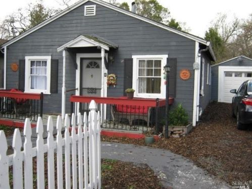 185 Barham Ave, Santa Rosa, CA 95407-6995