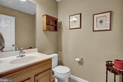 61 Crooked Dr, West Enola PA  17025-1522 exterior