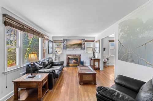 47 Mt Morris Ave, White Plains NY  10604-2228 exterior