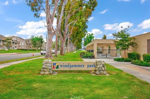 74 Woodleaf, Irvine CA  92614-7081 exterior