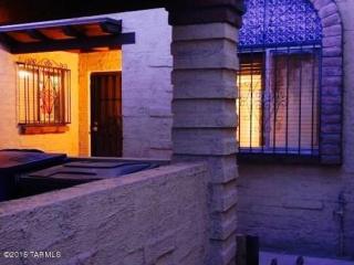 5082 Campbell Ave, Tucson AZ  85718-3150 exterior