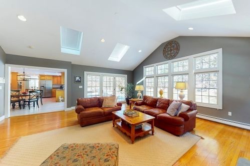 20 Winter St, Medfield MA 02052-1311 exterior