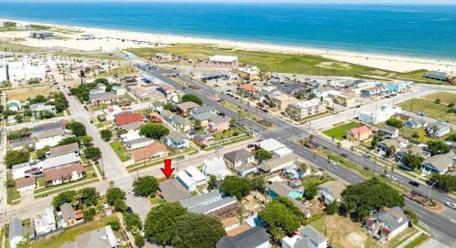 803 Sealy St, Galveston TX 77550-6221 exterior