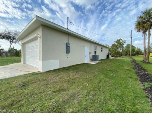 4148 54th Ave, Naples, FL 34120-1536