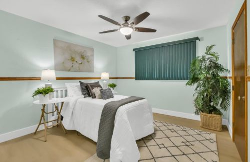 9020 Grove St, Elk Grove CA  95624-2318 exterior