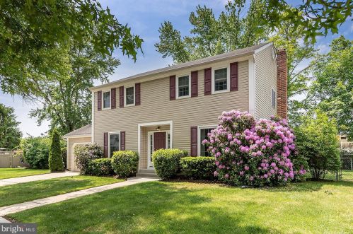 213 Sturbridge Ct, West Deptford, NJ 08096-4202