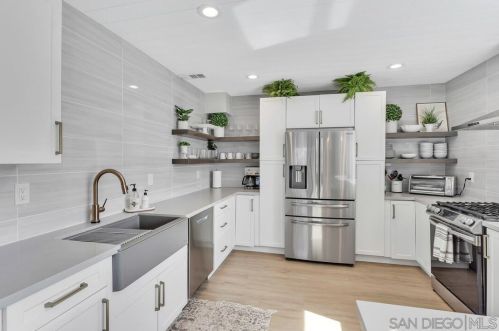 50 Montego Ct, San Diego CA  92118-3247 exterior