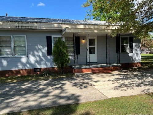 2812 Arlington Ave, Fayetteville, NC 28303-5404
