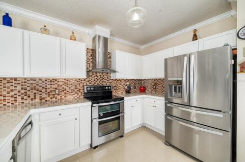 51 Cordona Dr, Kissimmee FL 34758-3440 exterior