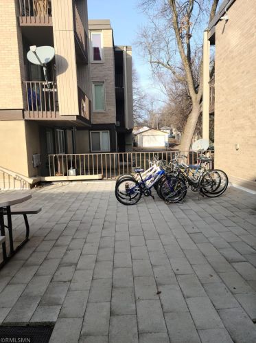 1405 40th St, Minneapolis MN 55407-3252 exterior