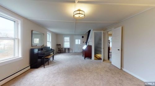 3 Ackerson Rd, Allendale NJ  07401-1301 exterior