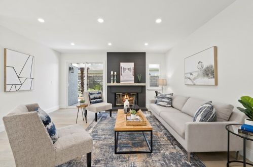 24370 Mornington Dr, Santa Clarita CA  91355-2037 exterior