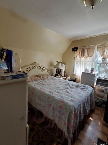 13-83 Eggert Pl, Far Rockaway NY  11691-2354 exterior