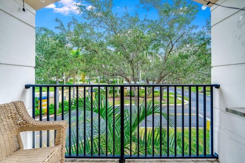 2850 Oasis Dr, Boynton Beach FL  33426-8665 exterior